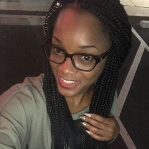 Meet your Posher, Allison